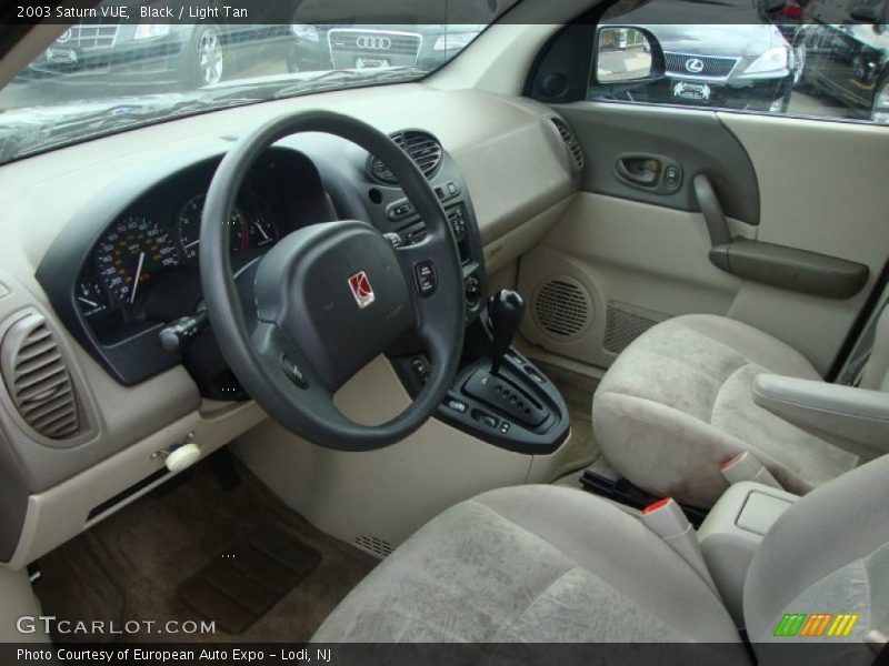 Black / Light Tan 2003 Saturn VUE