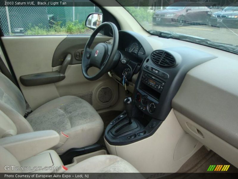 Black / Light Tan 2003 Saturn VUE