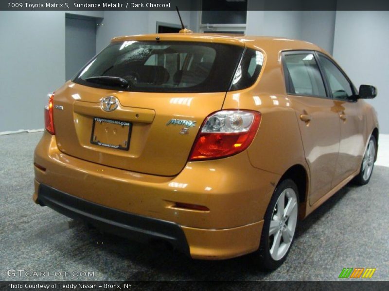 Sundance Metallic / Dark Charcoal 2009 Toyota Matrix S