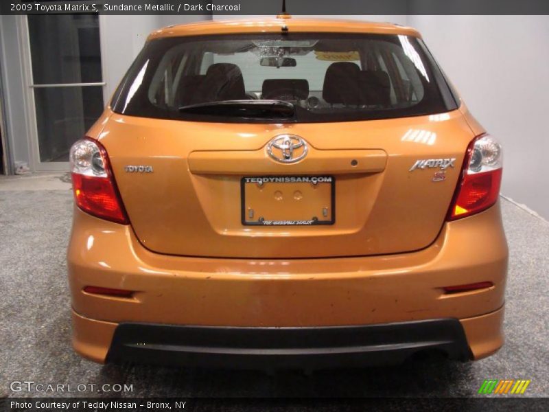 Sundance Metallic / Dark Charcoal 2009 Toyota Matrix S