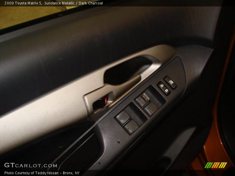 Sundance Metallic / Dark Charcoal 2009 Toyota Matrix S
