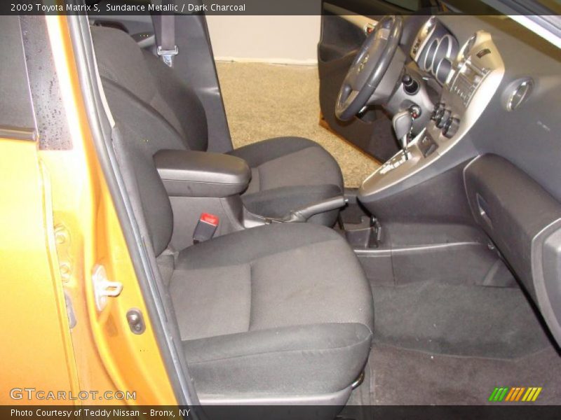 Sundance Metallic / Dark Charcoal 2009 Toyota Matrix S