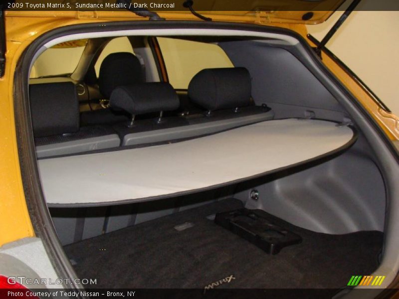Sundance Metallic / Dark Charcoal 2009 Toyota Matrix S