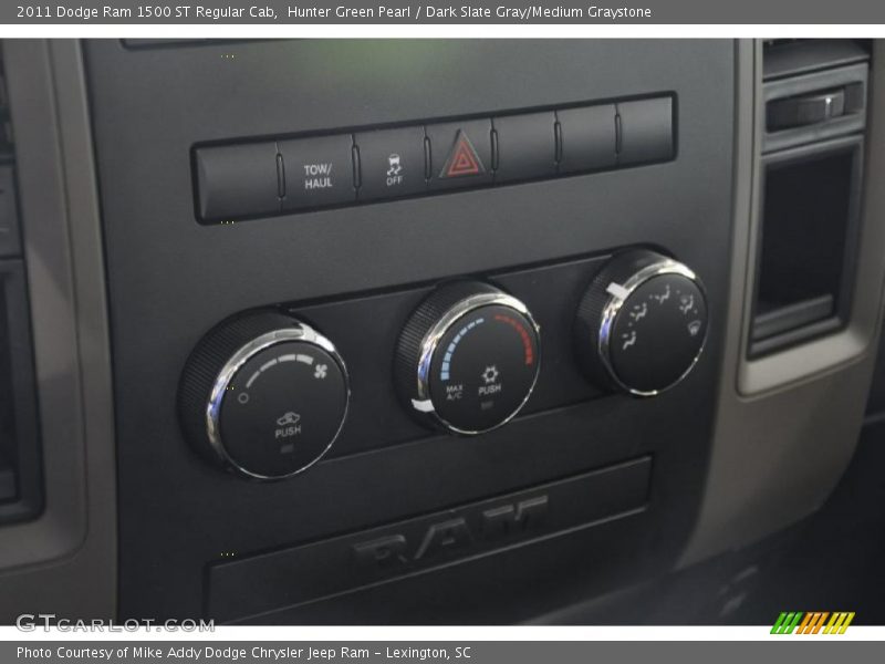 Hunter Green Pearl / Dark Slate Gray/Medium Graystone 2011 Dodge Ram 1500 ST Regular Cab