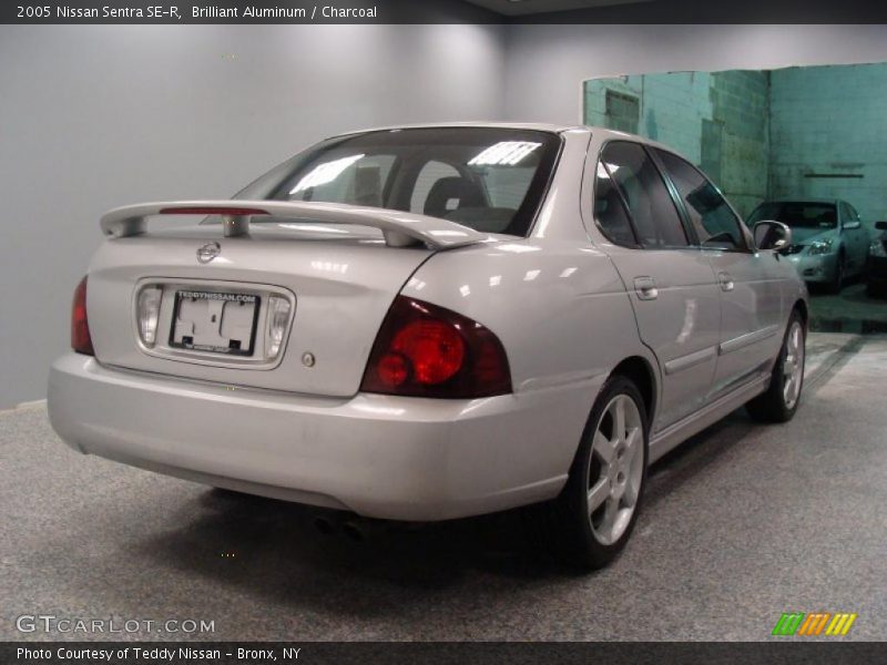 Brilliant Aluminum / Charcoal 2005 Nissan Sentra SE-R
