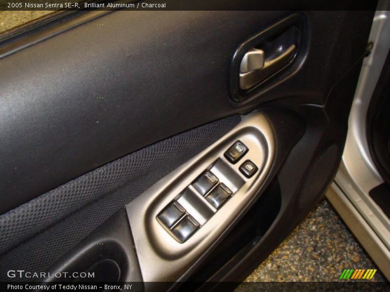 Brilliant Aluminum / Charcoal 2005 Nissan Sentra SE-R