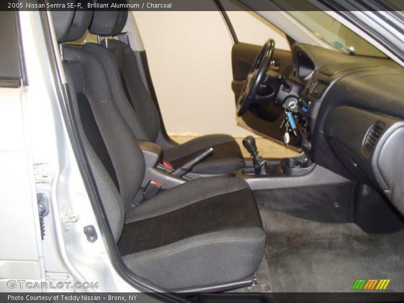 Brilliant Aluminum / Charcoal 2005 Nissan Sentra SE-R