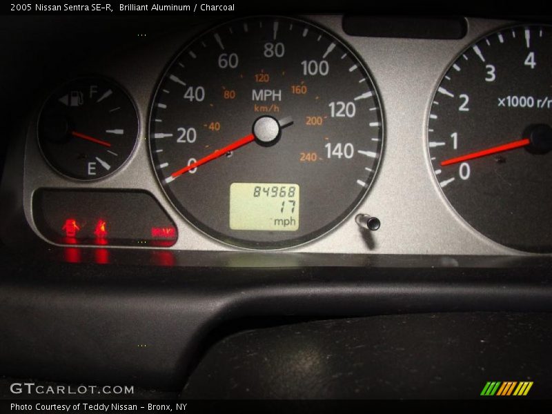 Brilliant Aluminum / Charcoal 2005 Nissan Sentra SE-R