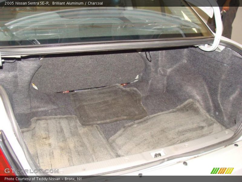 Brilliant Aluminum / Charcoal 2005 Nissan Sentra SE-R