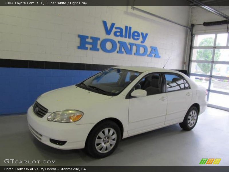 Super White / Light Gray 2004 Toyota Corolla LE