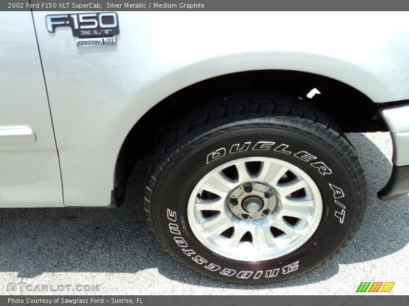Silver Metallic / Medium Graphite 2002 Ford F150 XLT SuperCab