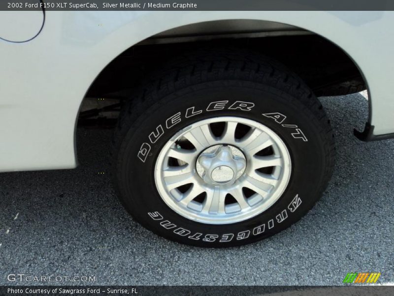 Silver Metallic / Medium Graphite 2002 Ford F150 XLT SuperCab