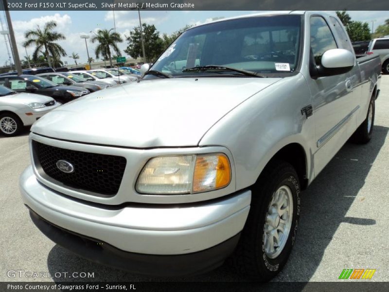 Silver Metallic / Medium Graphite 2002 Ford F150 XLT SuperCab