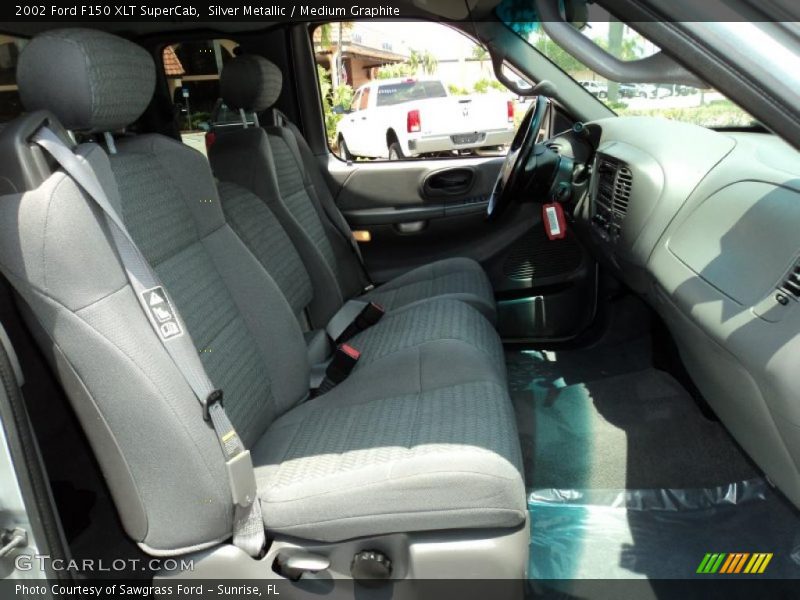 Silver Metallic / Medium Graphite 2002 Ford F150 XLT SuperCab