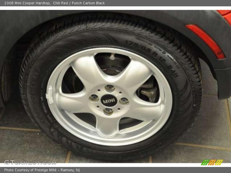 Chili Red / Punch Carbon Black 2008 Mini Cooper Hardtop