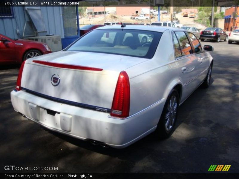 White Lightning / Shale 2006 Cadillac DTS