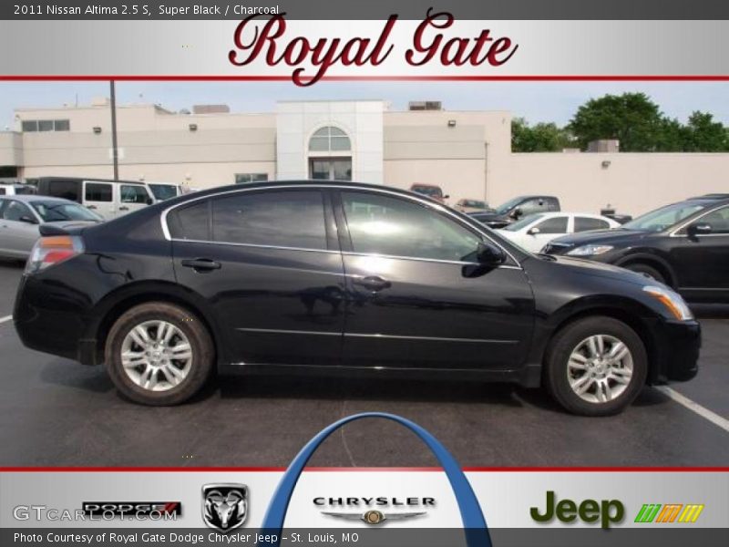 Super Black / Charcoal 2011 Nissan Altima 2.5 S