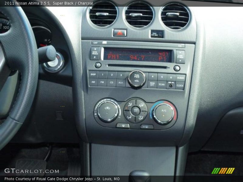 Super Black / Charcoal 2011 Nissan Altima 2.5 S