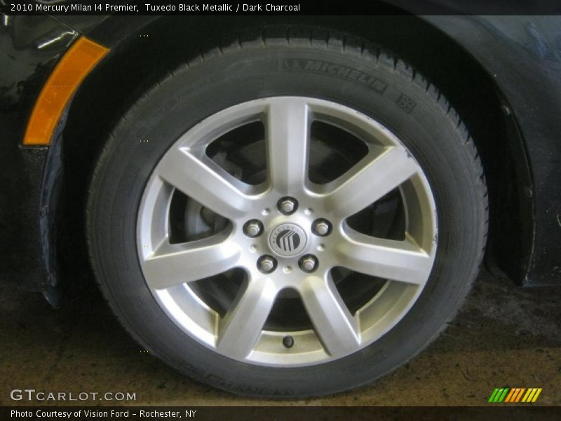 Tuxedo Black Metallic / Dark Charcoal 2010 Mercury Milan I4 Premier