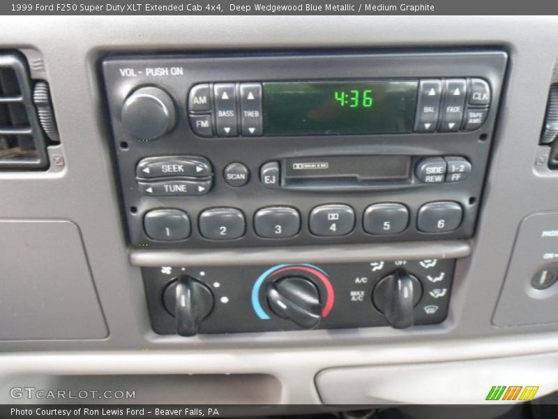 Deep Wedgewood Blue Metallic / Medium Graphite 1999 Ford F250 Super Duty XLT Extended Cab 4x4