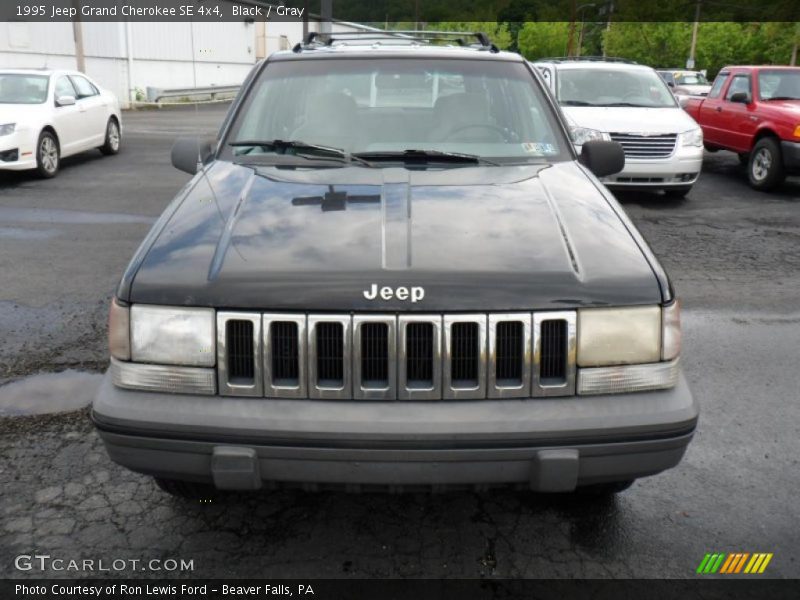 Black / Gray 1995 Jeep Grand Cherokee SE 4x4