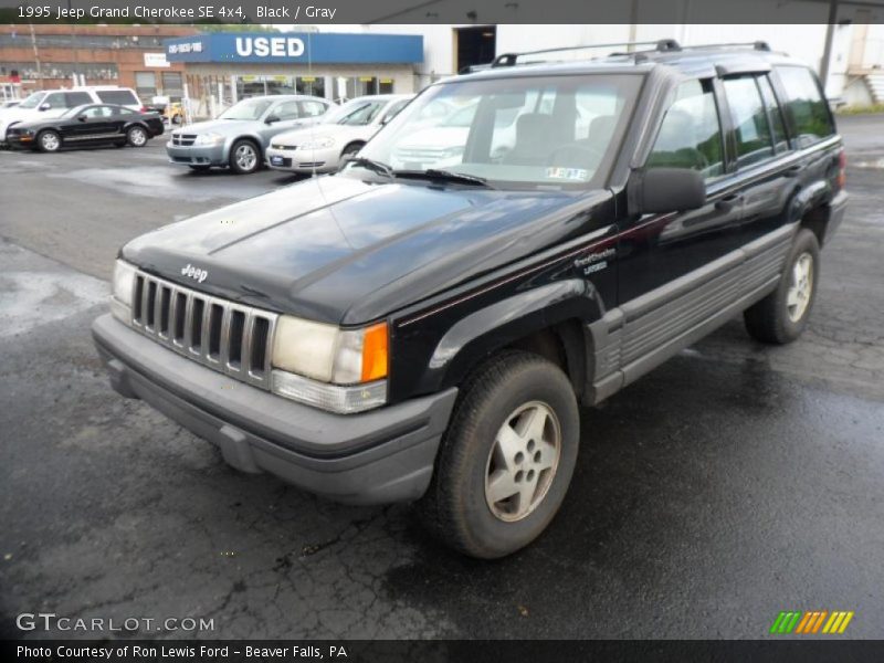 Black / Gray 1995 Jeep Grand Cherokee SE 4x4