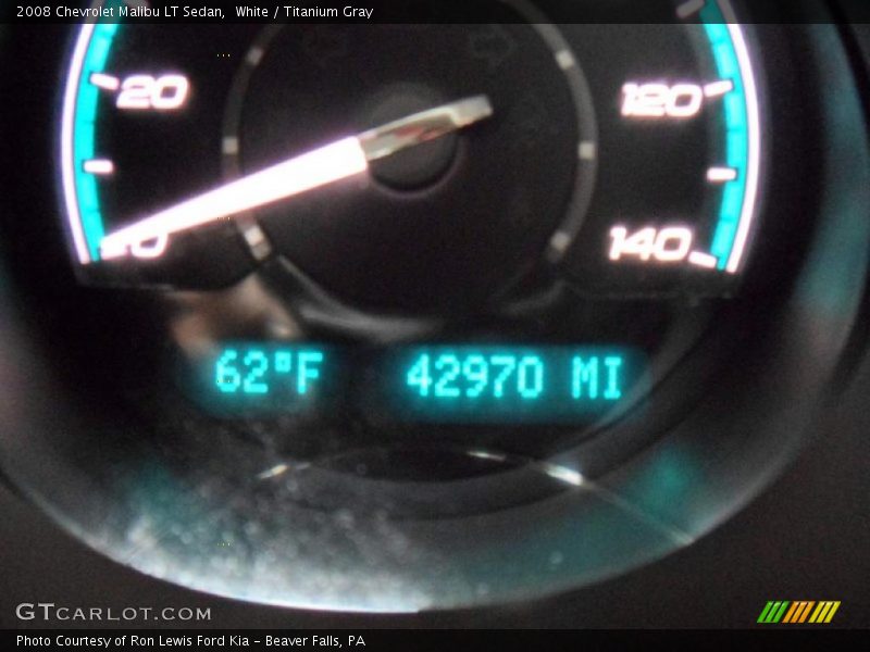White / Titanium Gray 2008 Chevrolet Malibu LT Sedan