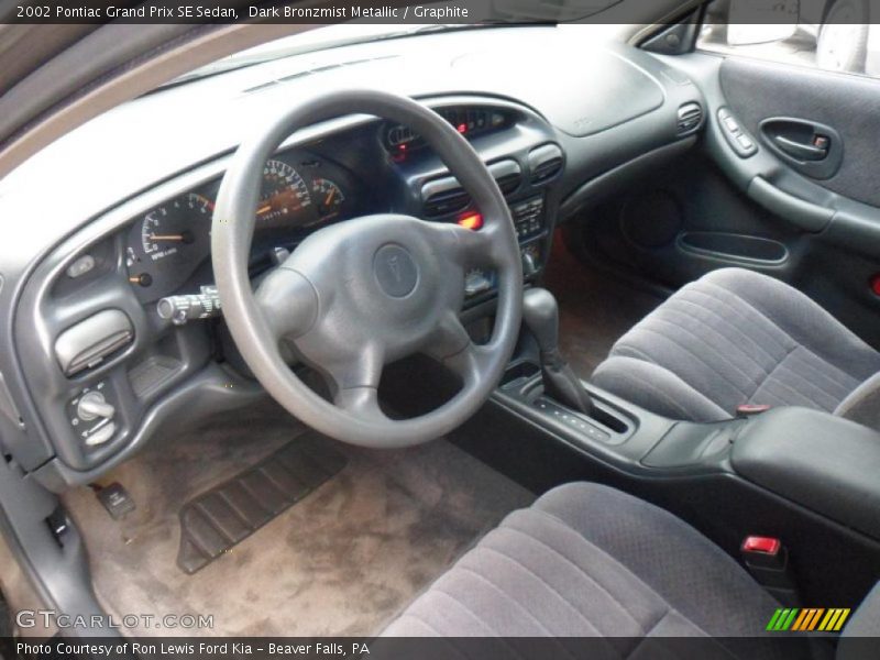  2002 Grand Prix SE Sedan Graphite Interior