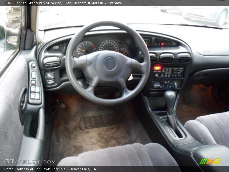  2002 Grand Prix SE Sedan Graphite Interior