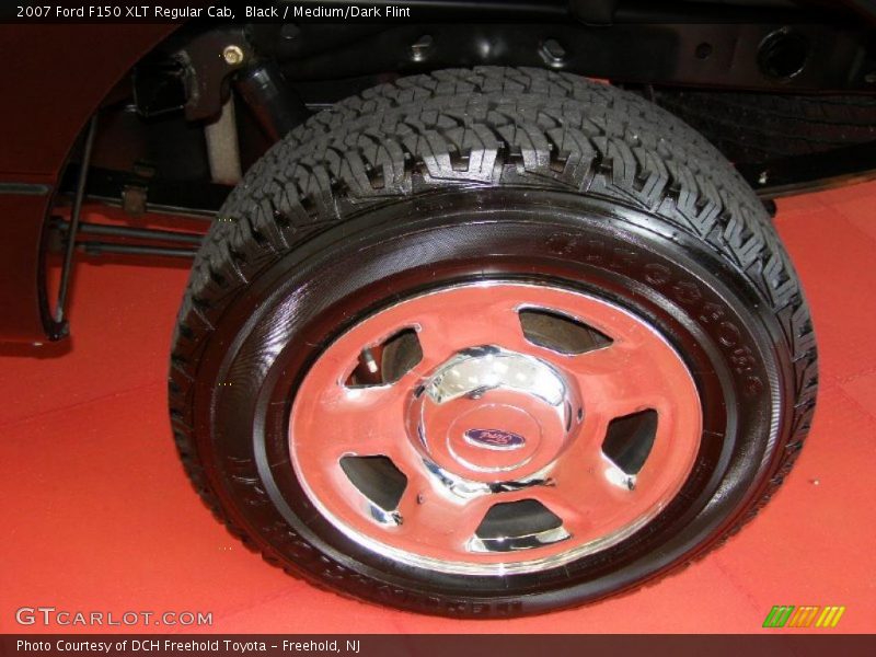 Black / Medium/Dark Flint 2007 Ford F150 XLT Regular Cab