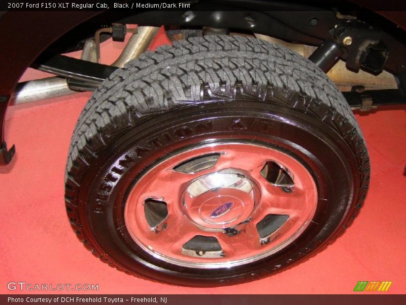 Black / Medium/Dark Flint 2007 Ford F150 XLT Regular Cab