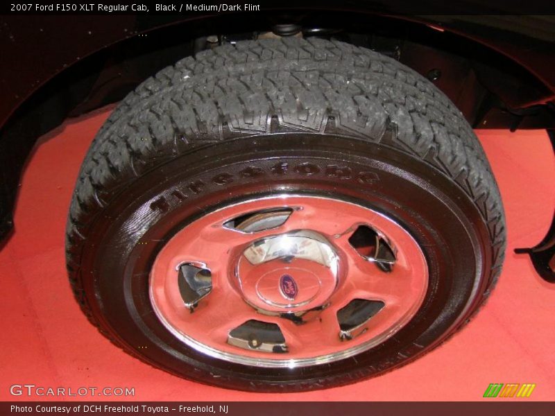 Black / Medium/Dark Flint 2007 Ford F150 XLT Regular Cab
