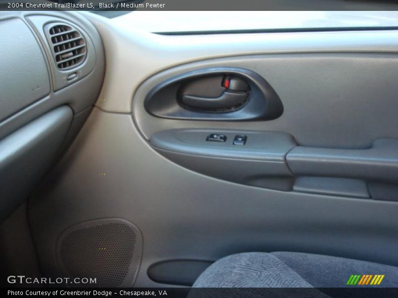Black / Medium Pewter 2004 Chevrolet TrailBlazer LS