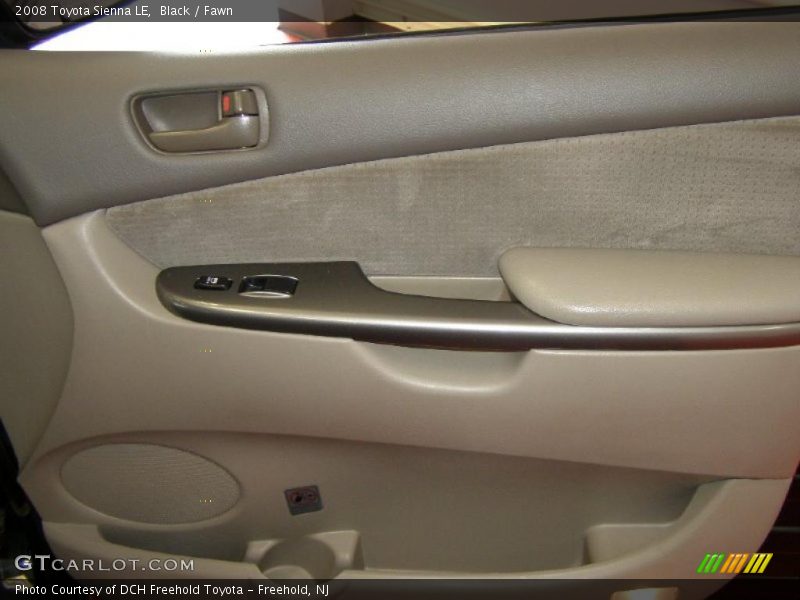 Black / Fawn 2008 Toyota Sienna LE