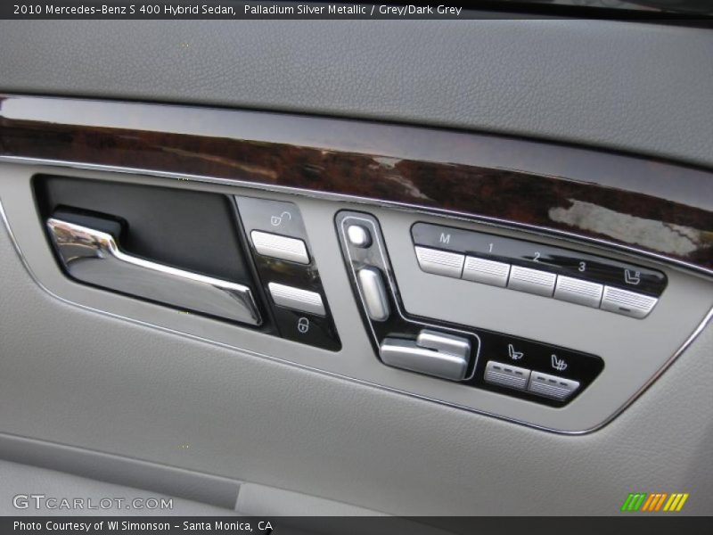 Controls of 2010 S 400 Hybrid Sedan