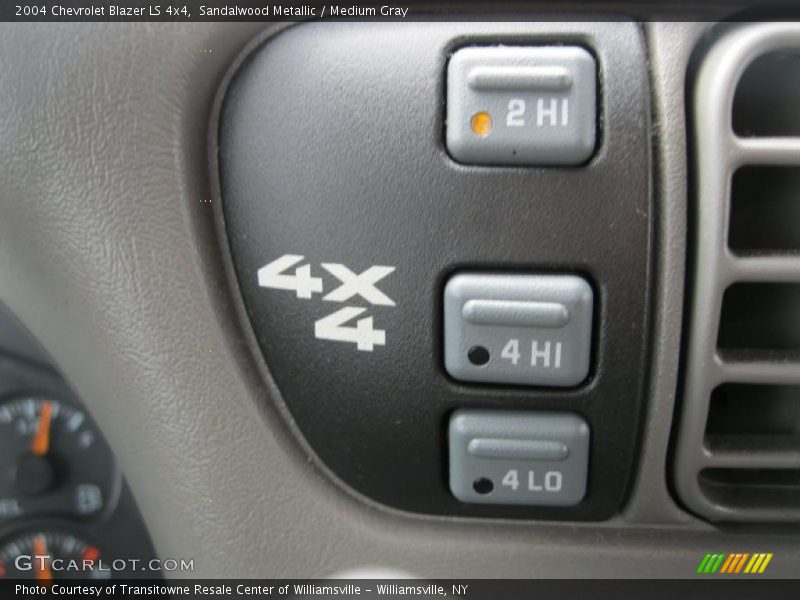 Sandalwood Metallic / Medium Gray 2004 Chevrolet Blazer LS 4x4