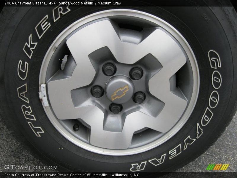 Sandalwood Metallic / Medium Gray 2004 Chevrolet Blazer LS 4x4