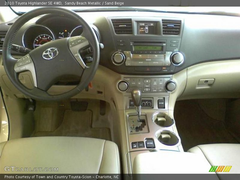Sandy Beach Metallic / Sand Beige 2010 Toyota Highlander SE 4WD