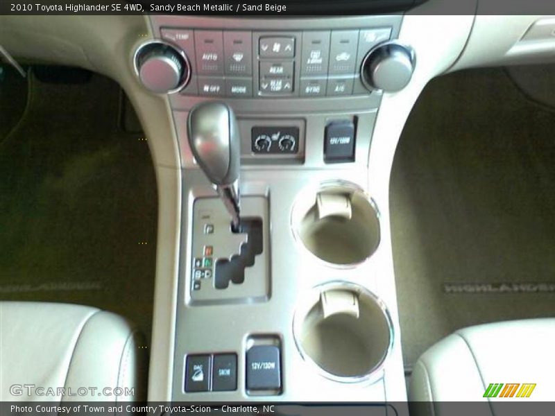 Sandy Beach Metallic / Sand Beige 2010 Toyota Highlander SE 4WD