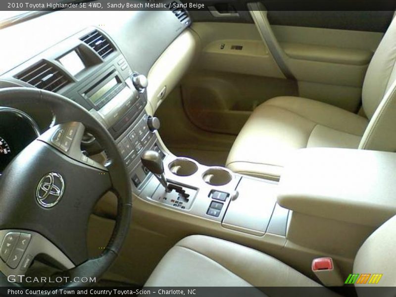 Sandy Beach Metallic / Sand Beige 2010 Toyota Highlander SE 4WD