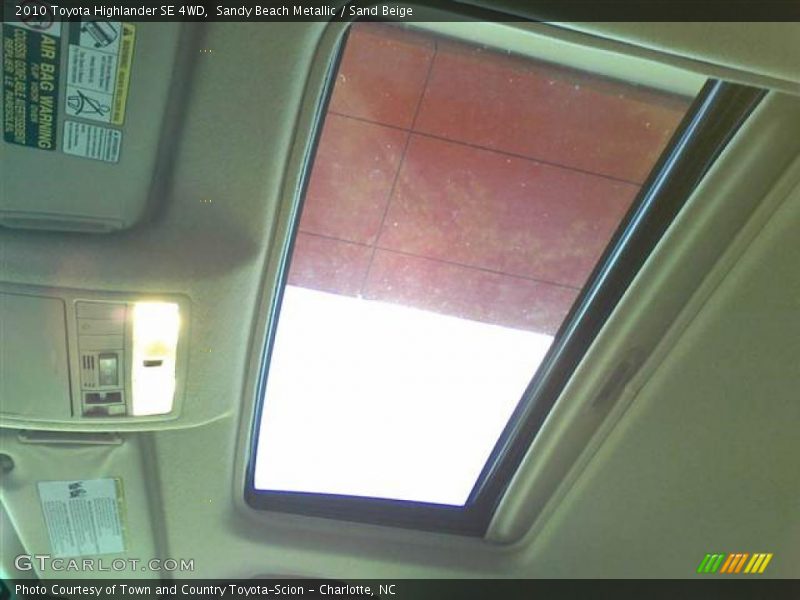 Sandy Beach Metallic / Sand Beige 2010 Toyota Highlander SE 4WD