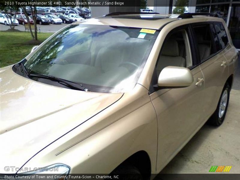 Sandy Beach Metallic / Sand Beige 2010 Toyota Highlander SE 4WD