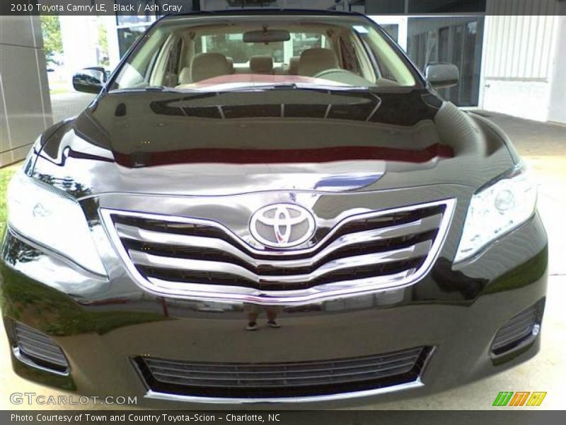 Black / Ash Gray 2010 Toyota Camry LE