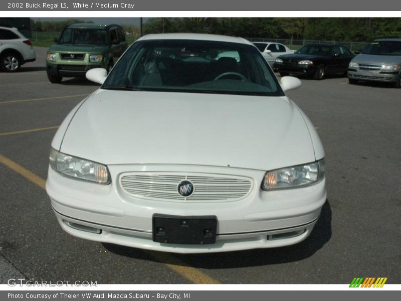 White / Medium Gray 2002 Buick Regal LS