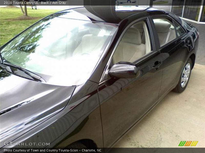Black / Ash Gray 2010 Toyota Camry LE