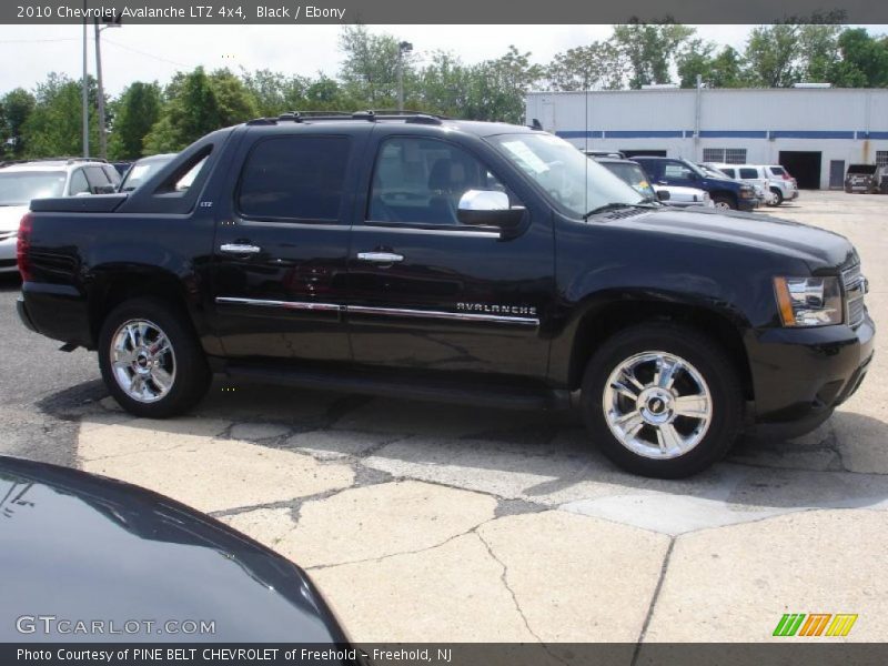 Black / Ebony 2010 Chevrolet Avalanche LTZ 4x4