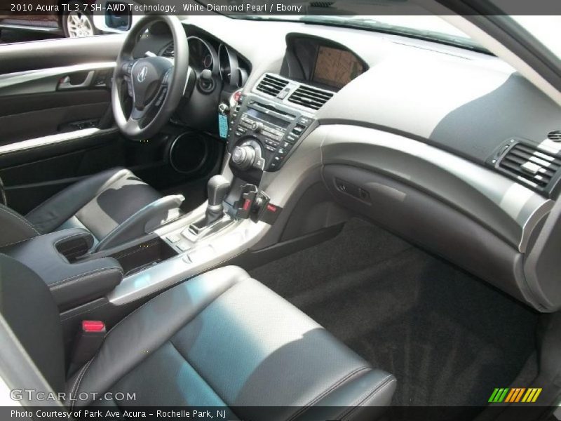 Dashboard of 2010 TL 3.7 SH-AWD Technology