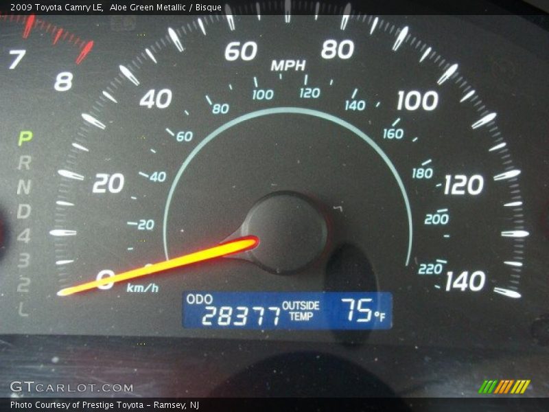 Aloe Green Metallic / Bisque 2009 Toyota Camry LE