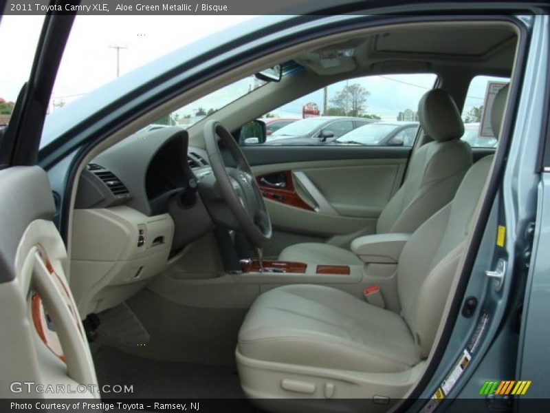 Aloe Green Metallic / Bisque 2011 Toyota Camry XLE