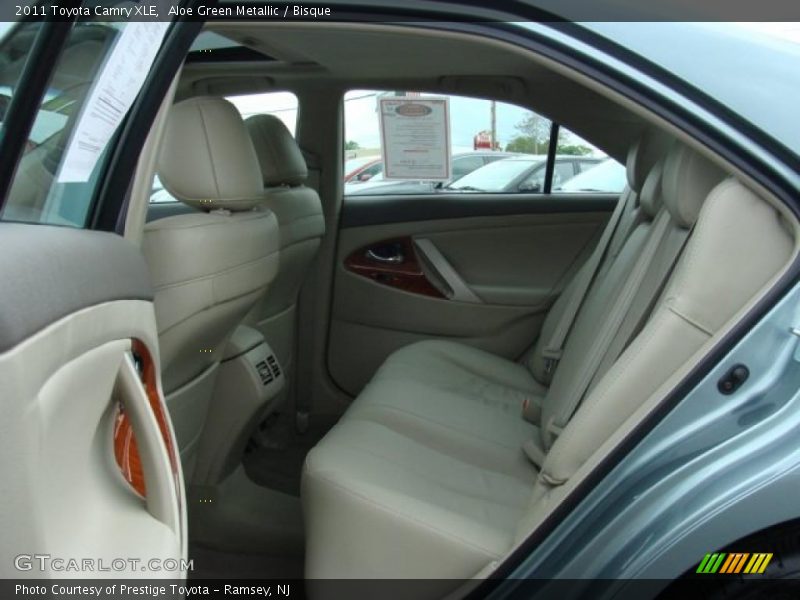 Aloe Green Metallic / Bisque 2011 Toyota Camry XLE
